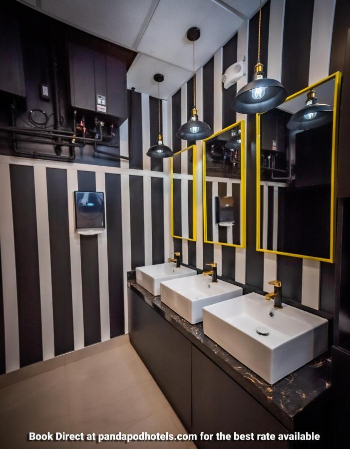 Panda Pod Hotel Ρίτσμοντ Εξωτερικό φωτογραφία